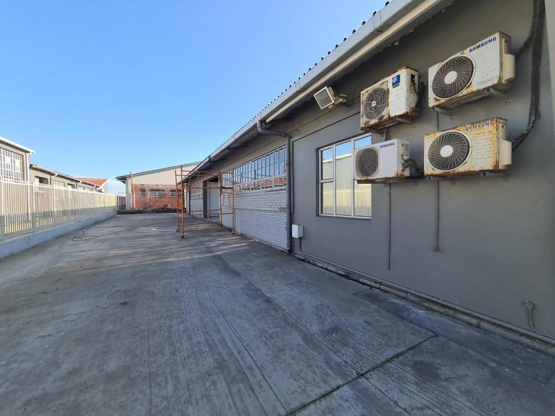 To Let commercial Property for Rent in Paarden Eiland Western Cape